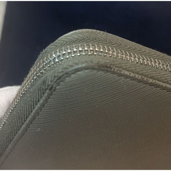 Prada Gray Saffiano Leather Long Zip Around Luxury Wallet and Dust Bag - Picture 13 of 15